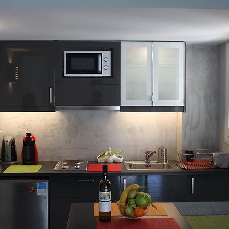 Apartment In The Centre Of Атина Екстериор снимка