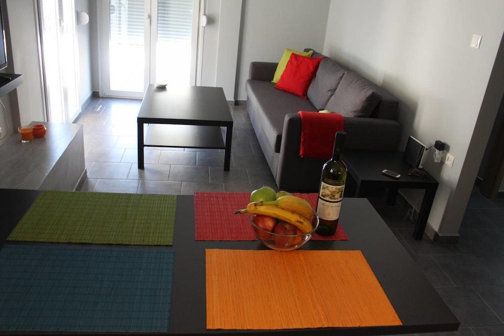 Apartment In The Centre Of Атина Екстериор снимка