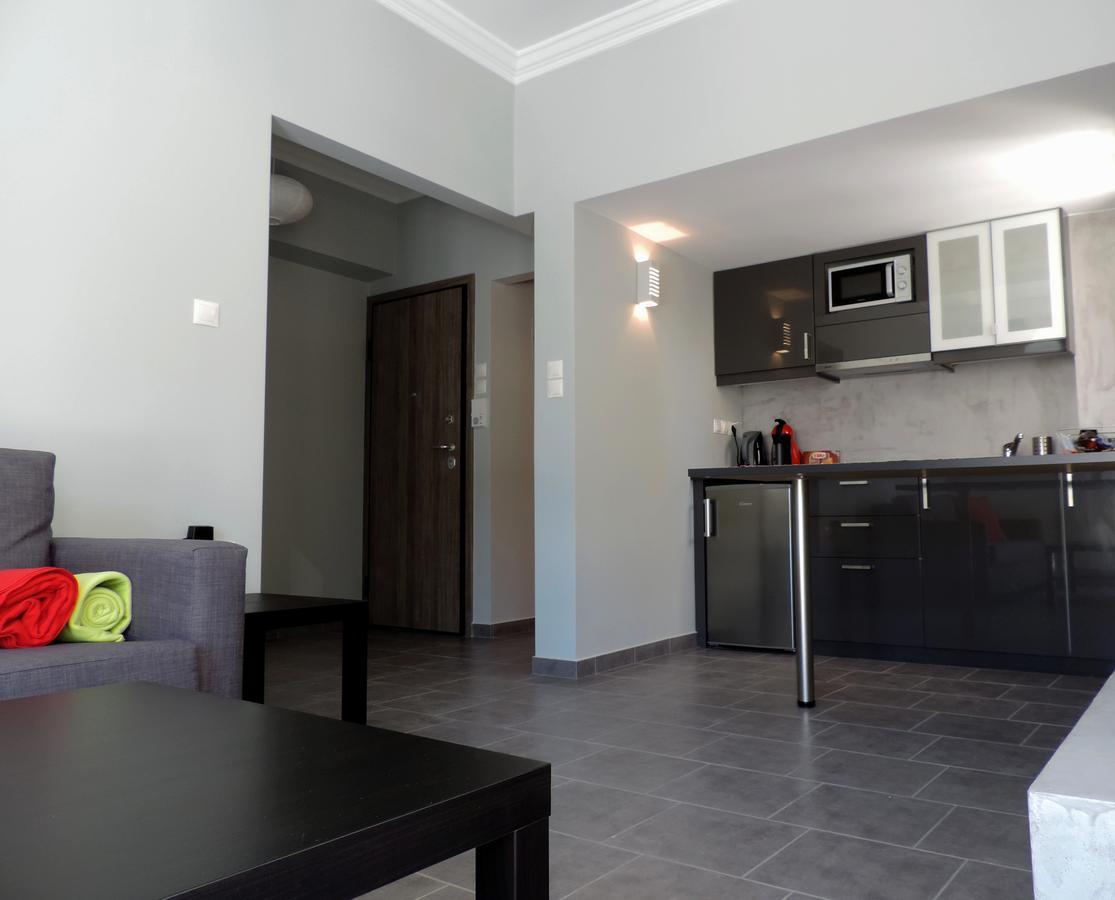 Apartment In The Centre Of Атина Екстериор снимка