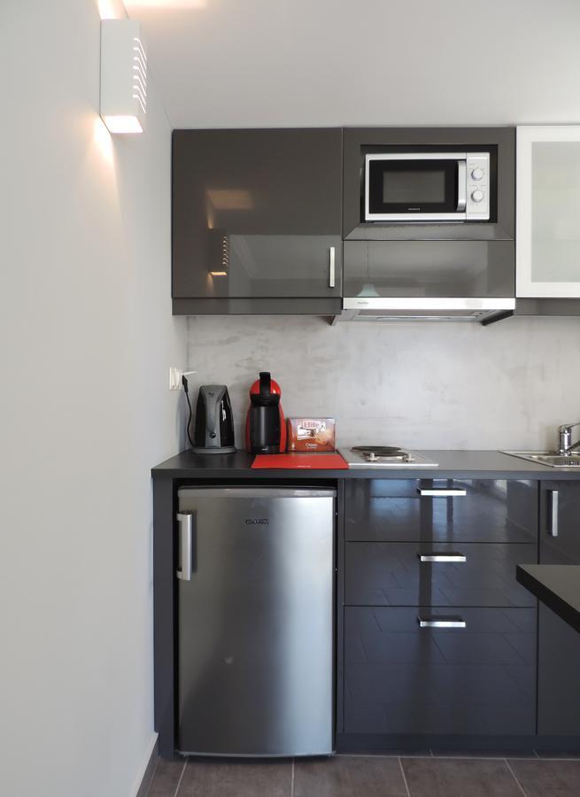 Apartment In The Centre Of Атина Екстериор снимка
