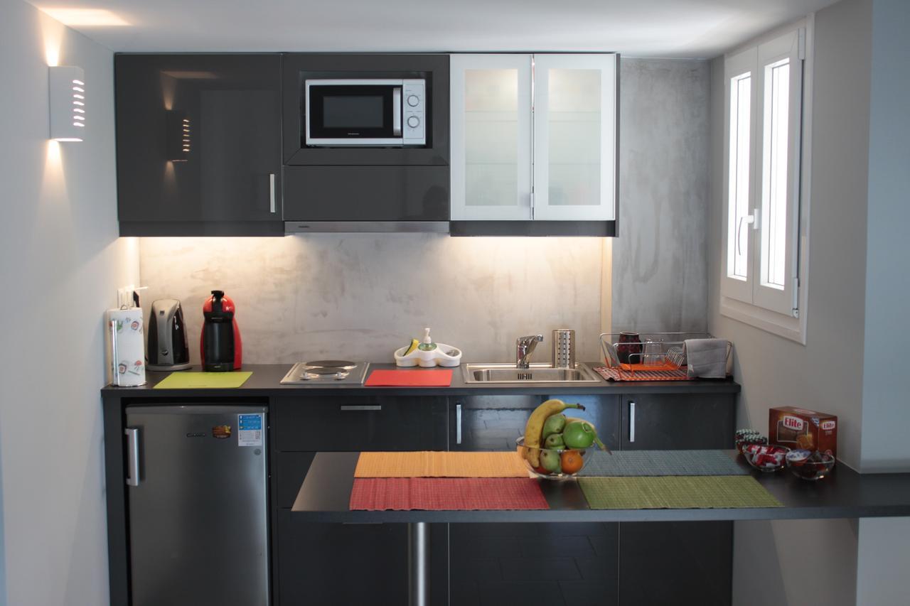 Apartment In The Centre Of Атина Екстериор снимка